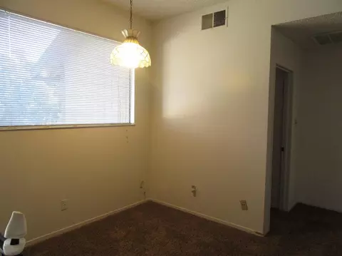 2006 E Harold Ave, Visalia, CA 93292 photo 8