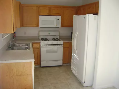 301 Elm St, Hanford, CA 93230 photo 8