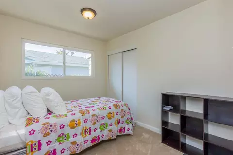 561 Lombardy Ln, Lemoore, CA 93245 photo 16