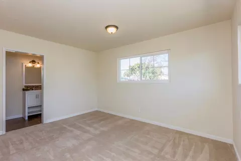 561 Lombardy Ln, Lemoore, CA 93245 photo 12