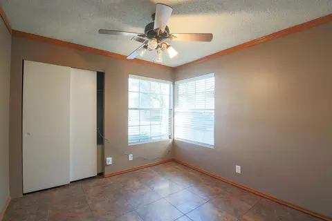 1429 E Sunnyview Ave, Visalia, CA 93292 photo 21