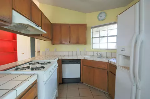 1429 E Sunnyview Ave, Visalia, CA 93292 photo 7