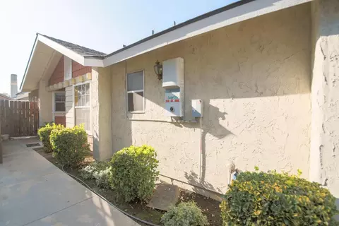 1429 E Sunnyview Ave, Visalia, CA 93292 photo 3