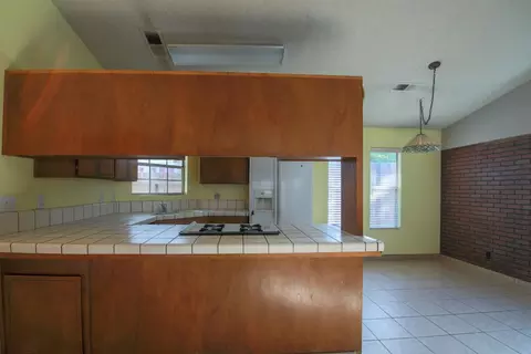1429 E Sunnyview Ave, Visalia, CA 93292 photo 10