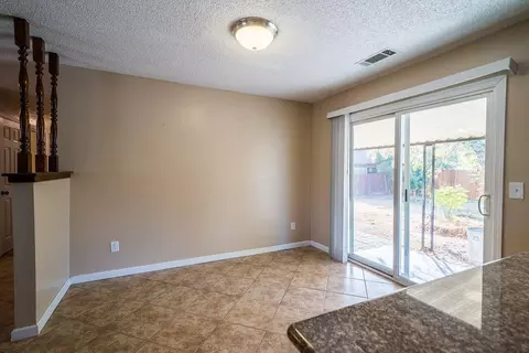 139 S E St, Tulare, CA 93274 photo 8