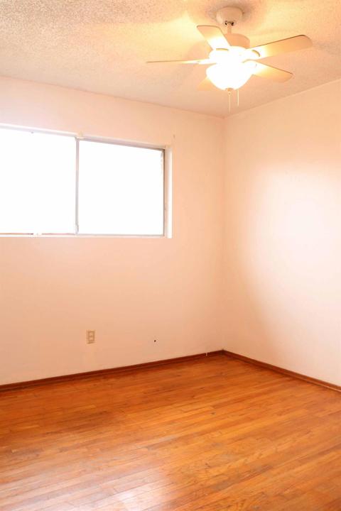 1435 E Alpine Ave, Tulare, CA 93274 photo 14