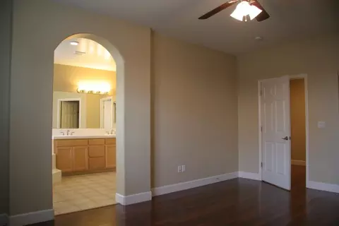 122 E Reese Ave, Visalia, CA 93277 photo 22