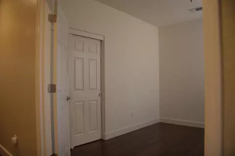 122 E Reese Ave, Visalia, CA 93277 photo 16