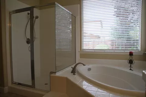 122 E Reese Ave, Visalia, CA 93277 photo 26