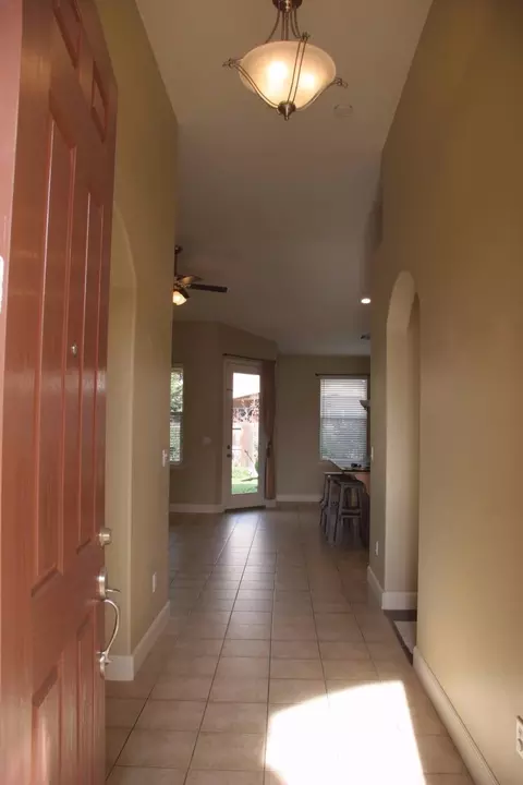 122 E Reese Ave, Visalia, CA 93277 photo 7