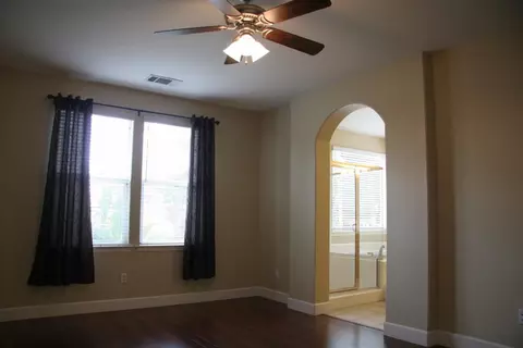 122 E Reese Ave, Visalia, CA 93277 photo 21