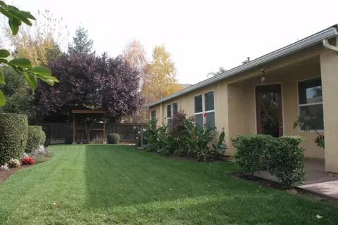 122 E Reese Ave, Visalia, CA 93277 photo 30