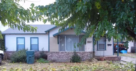 311 N Orange Ave, Exeter, CA 93221 photo 1