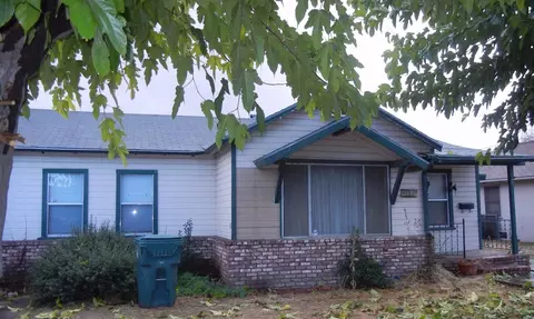 311 N Orange Ave, Exeter, CA 93221 photo 2