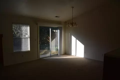 3619 E Sycamore, Visalia, CA 93292 photo 5