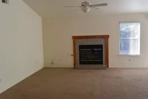 3619 E Sycamore, Visalia, CA 93292 photo 3