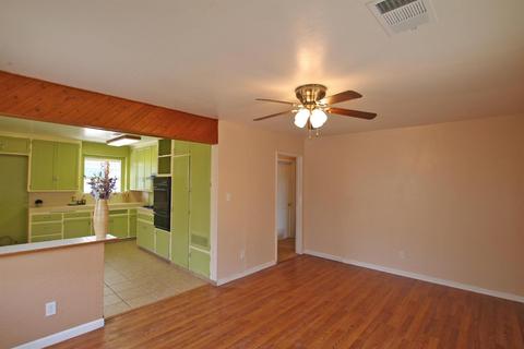 711 E Laurel Ave, Visalia, CA 93292 photo 10