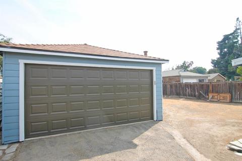 711 E Laurel Ave, Visalia, CA 93292 photo 27