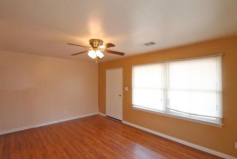 711 E Laurel Ave, Visalia, CA 93292 photo 11