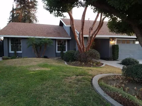 800 E Northridge Dr, Dinuba, CA 93618 photo 2