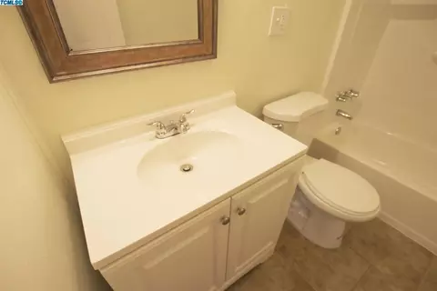 804 E K Ave, Visalia, CA 93292 photo 6
