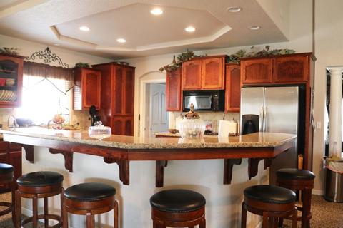 523 E Oakridge Ct, Visalia, CA 93292 photo 8