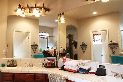 523 E Oakridge Ct, Visalia, CA 93292 photo 15