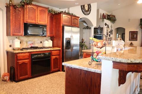 523 E Oakridge Ct, Visalia, CA 93292 photo 7