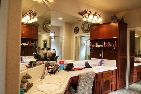 523 E Oakridge Ct, Visalia, CA 93292 photo 14