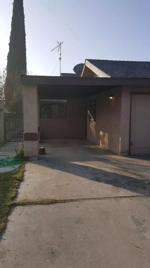739 E Prospect Ave, Visalia, CA 93292 photo 1