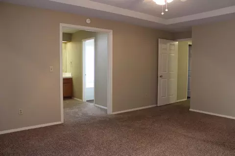 2924 E Pershing Ct, Visalia, CA 93292 photo 10