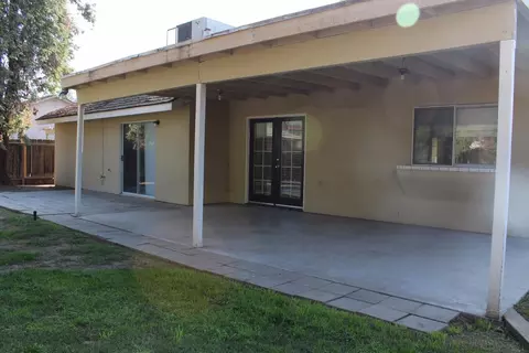 2924 E Pershing Ct, Visalia, CA 93292 photo 14