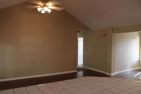 2924 E Pershing Ct, Visalia, CA 93292 photo 7