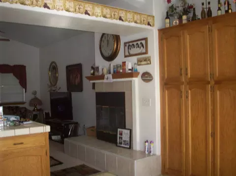 2425 Capitol Ct, Tulare, CA 93274 photo 12
