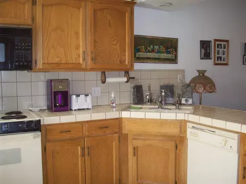 2425 Capitol Ct, Tulare, CA 93274 photo 13