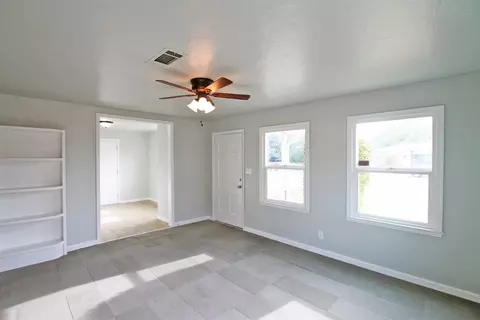 426 Pine St, Modesto, CA 95351 photo 10