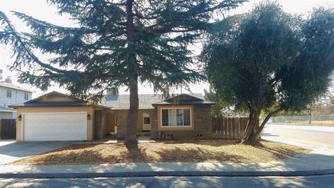 571 Tamarack Ln, Lemoore, CA 93245 photo 1