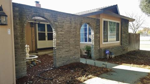 571 Tamarack Ln, Lemoore, CA 93245 photo 4