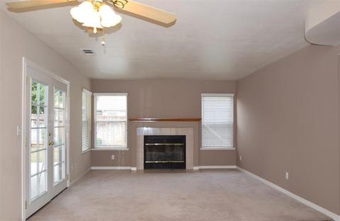 1592 Mckelvy Ave, Clovis, CA 93611 photo 7