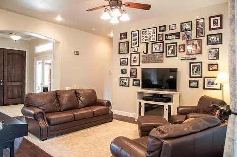 4424 E Sycamore Ct, Visalia, CA 93292 photo 9