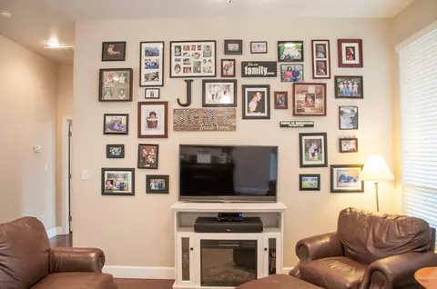 4424 E Sycamore Ct, Visalia, CA 93292 photo 8
