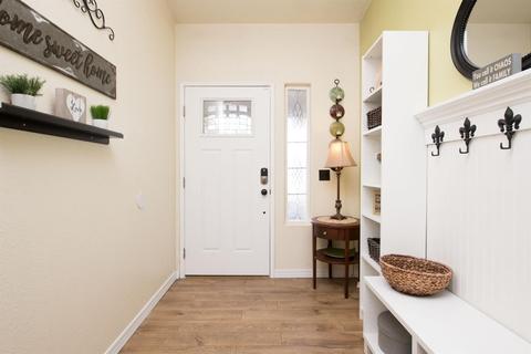 148 E Robin Ave, Visalia, CA 93291 photo 3