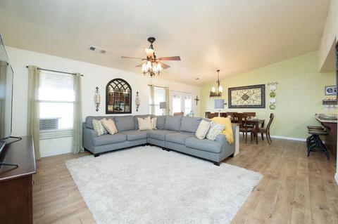 148 E Robin Ave, Visalia, CA 93291 photo 4