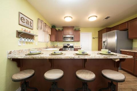 148 E Robin Ave, Visalia, CA 93291 photo 8