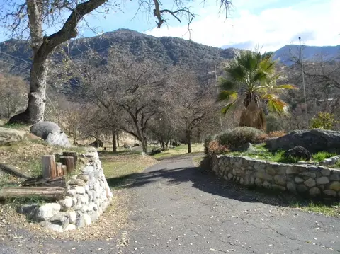 44335 Dinely Dr, Three Rivers, CA 93271 photo 5