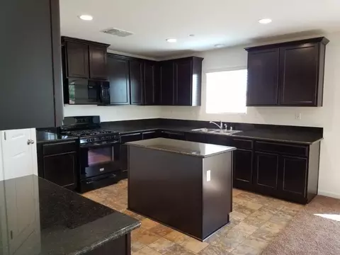 2297 Eldridge Ave, Tulare, CA 93274 photo 4