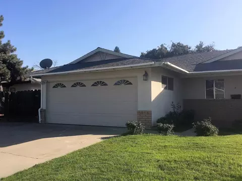 315 Evergreen Ave, Visalia, CA 93277 photo 3