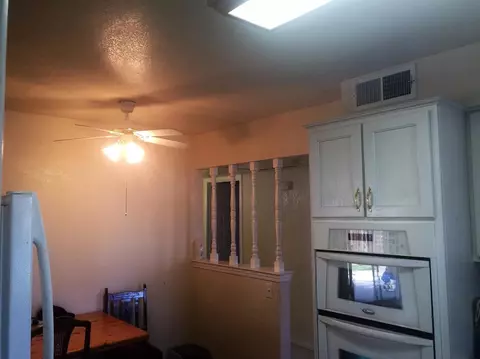 315 Evergreen Ave, Visalia, CA 93277 photo 18
