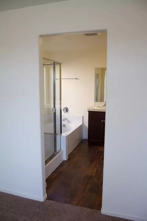 547 Alpha St, Tulare, CA 93274 photo 8