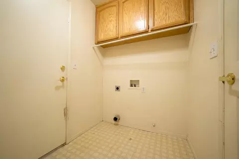 256 Riviera Dr, Lemoore, CA 93245 photo 17